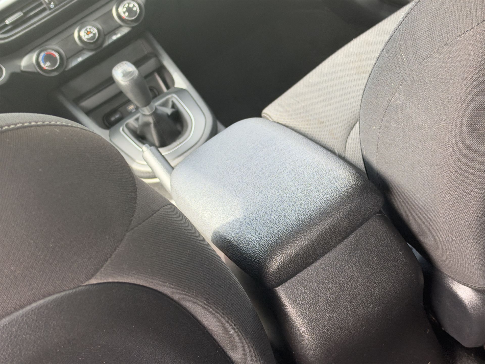 2024 Kia USADOS FORTE 2.0L LX MT SEDAN