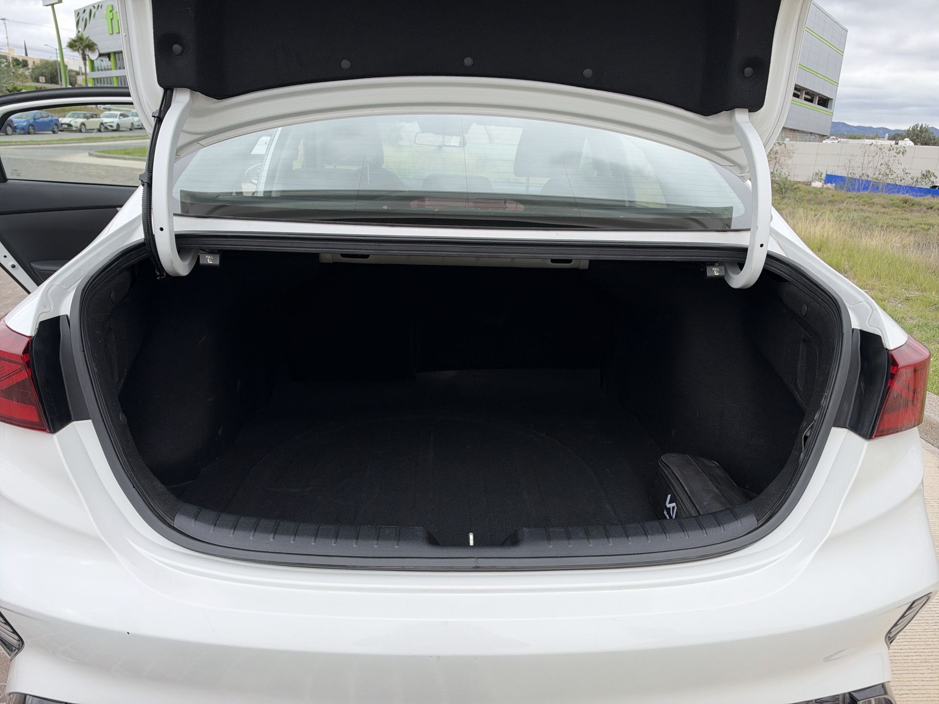 2024 Kia USADOS FORTE 2.0L LX MT SD