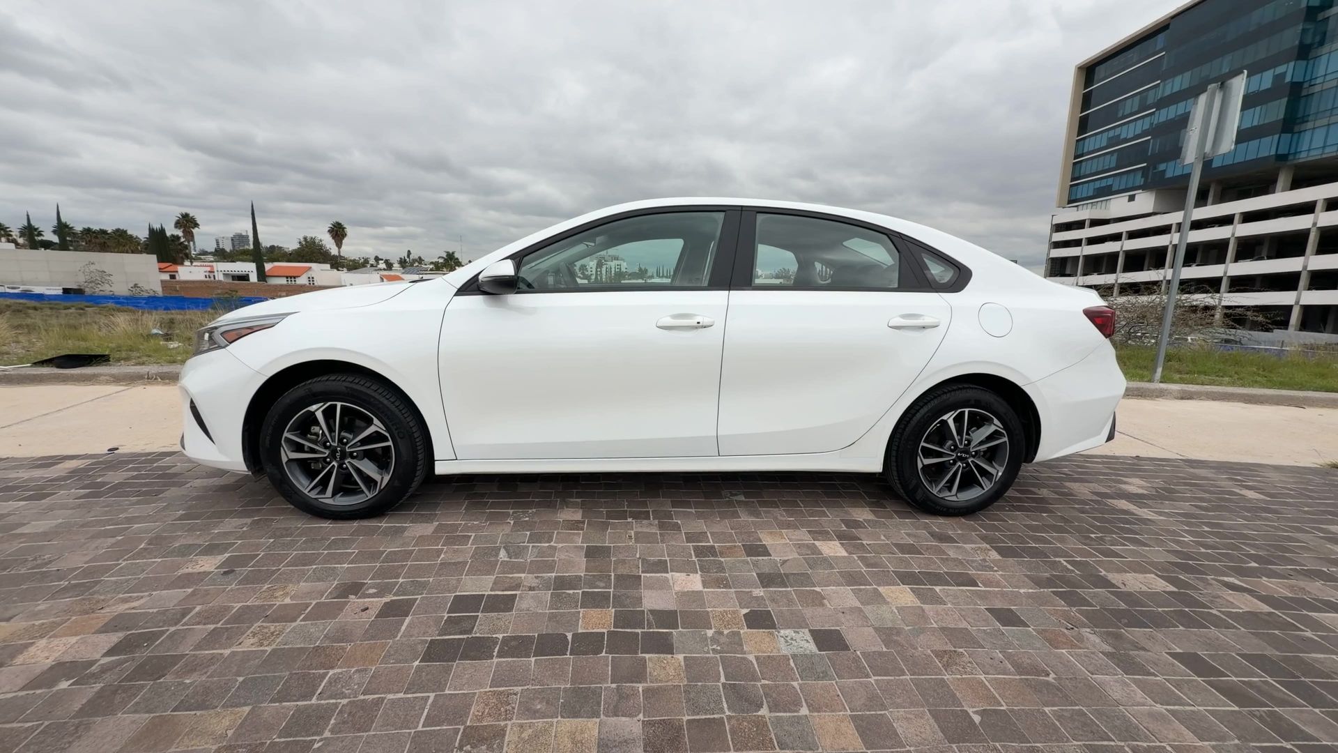 2024 Kia USADOS FORTE 2.0L LX MT SD