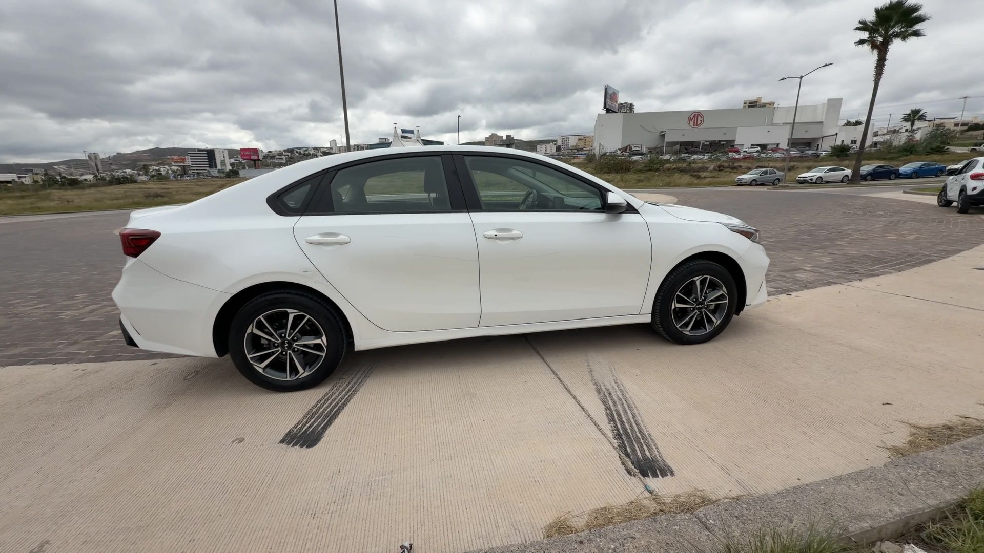 2024 Kia USADOS FORTE 2.0L LX MT SD