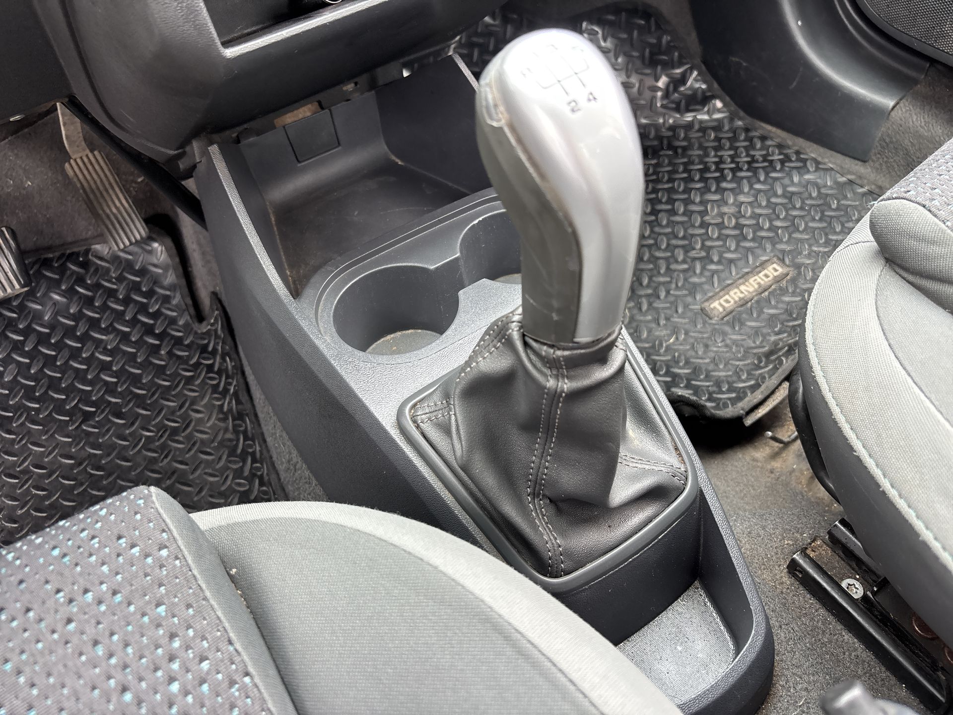 2018 Chevrolet USADOS TORNADO LS STD