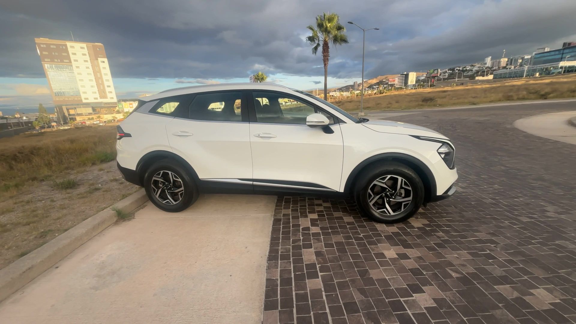 2024 Kia USADOS SPORTAGE 2.0L LX TA