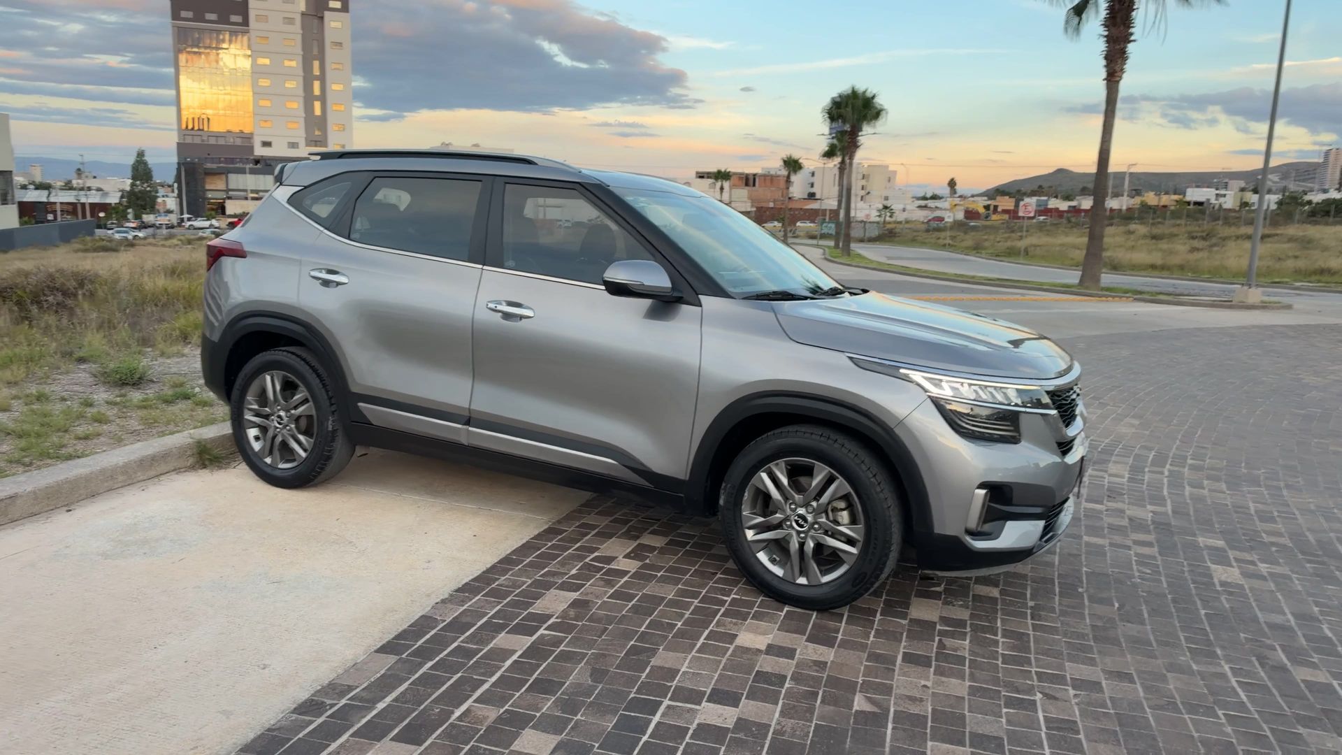 2022 Kia USADOS SELTOS 1.6L SX AT