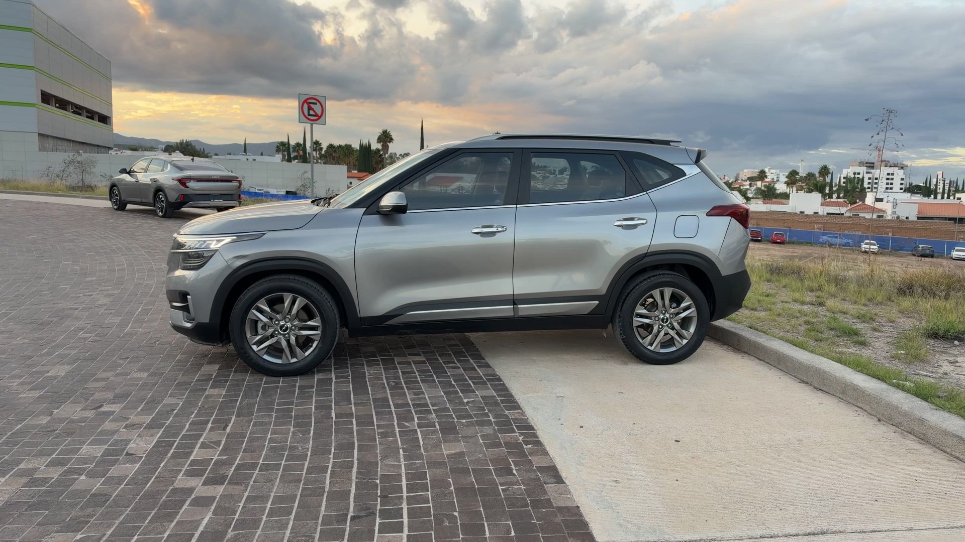 2022 Kia USADOS SELTOS 1.6L SX AT