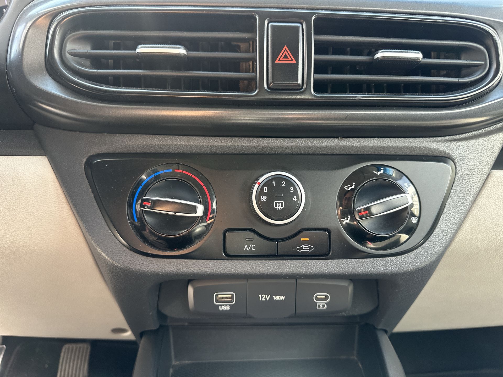 2024 Kia USADOS GRAND I10 4DR GL MID MT